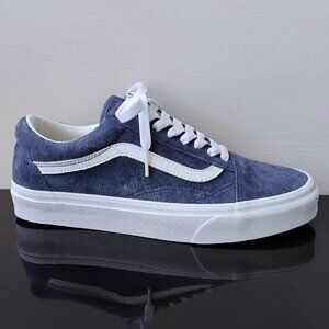 Vans Men's Old Skool Pig Suede Sneaker in Calm, Deep, Thoughtful Vintage Indigo